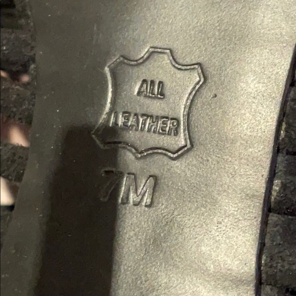 Tory BURCH Suede Platform Cage Heels - Picture 12 of 12